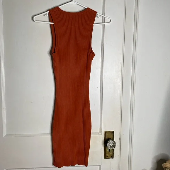 Button dress - Picture 3 of 3